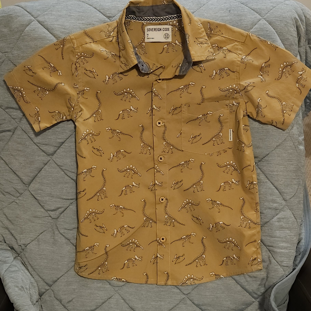 Sovereign Code Boy's  Dinosaur Print Shirt, Size 7 BOUTIQUE!
